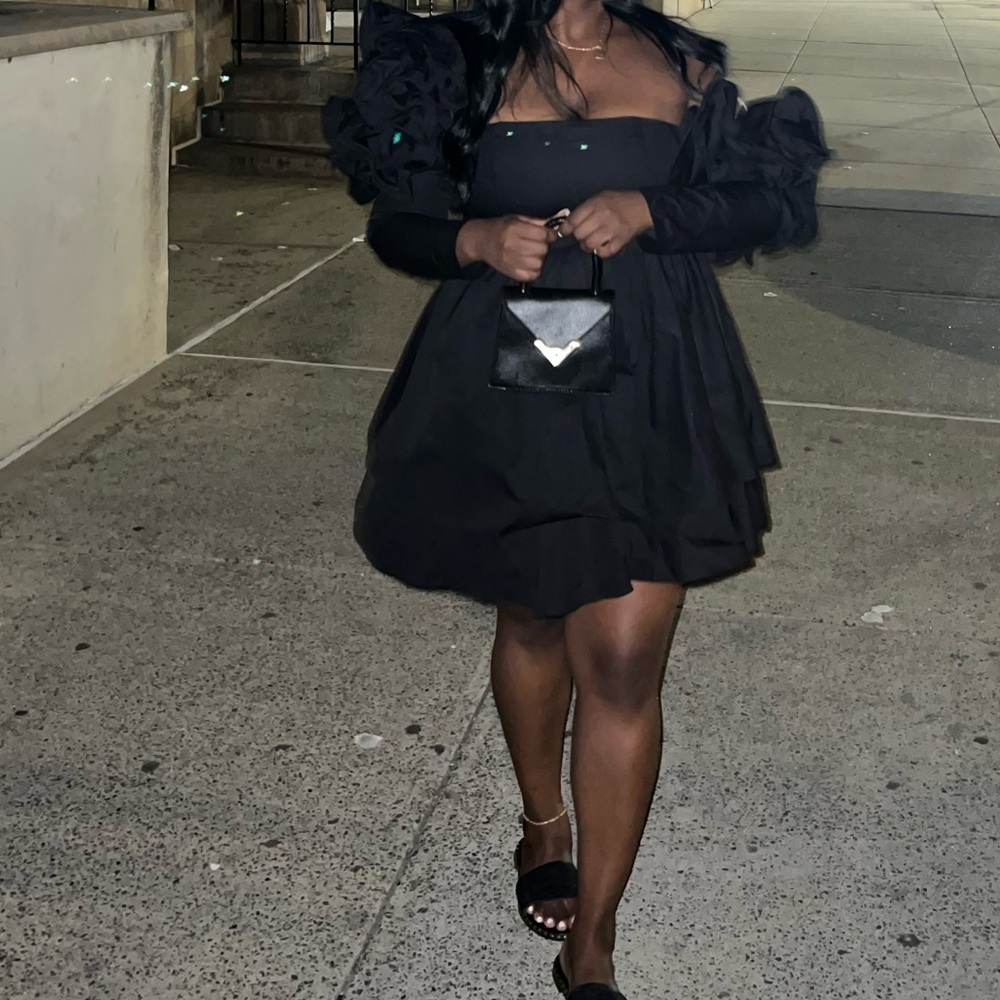 Elegant Tiered Mini Dress - Black - Picture 4 of 5